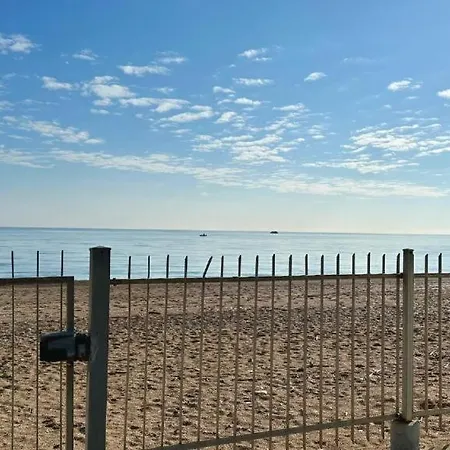 Apartment M395 - Marcelli, Trilocale Sul Mare Con Patio E Privata *