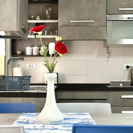 M395 - Marcelli, Trilocale Sul Mare Con Patio E Privata Apartment